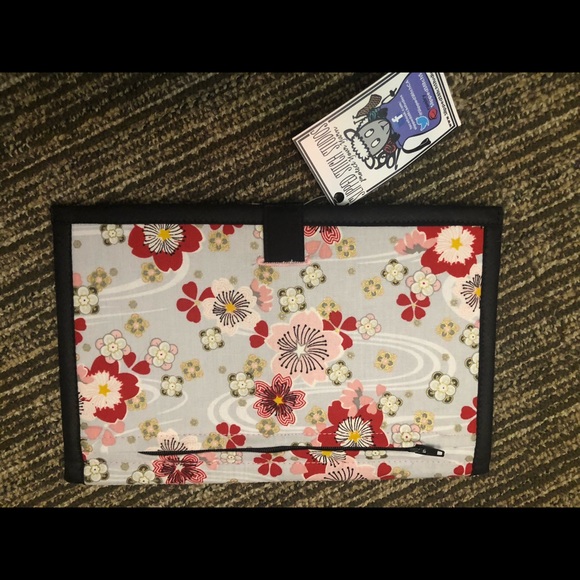 Handmade Pattern Holder - Picture 2 of 3